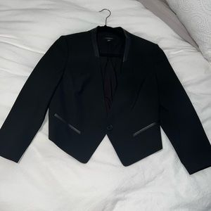 Ann Taylor Crop Blazer w leather like trim size 6